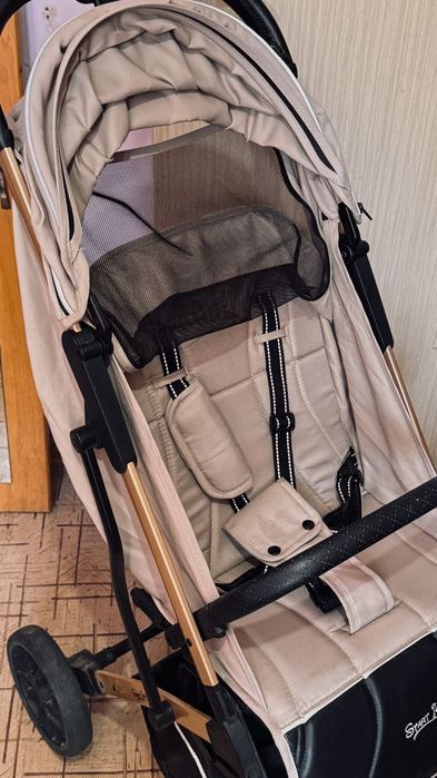 Продается прогулочная коляска