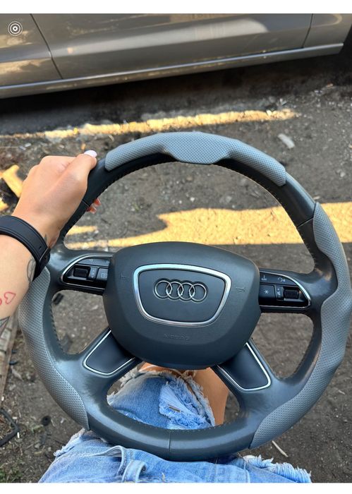 Оригинален четирилъчов мултиволан AUDI