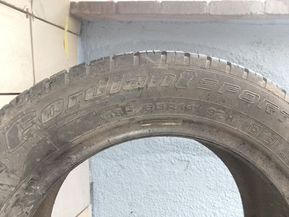 Продам 2 резины бу в хорошем состоянии