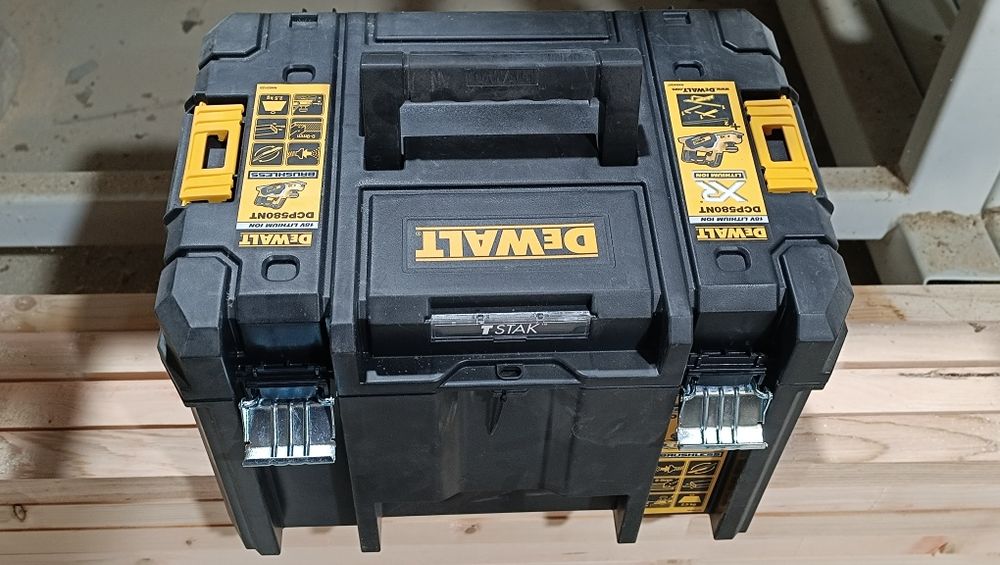 Rindea18V dewalt,filetanta milwaukee 12V, cutie dewalt