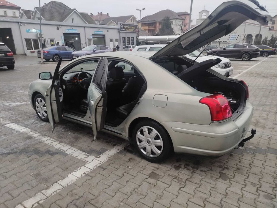 Vand Toyota Avensis