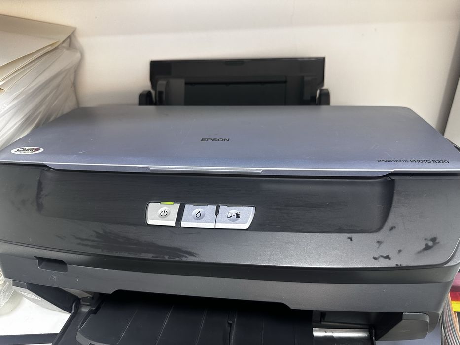 R 270 Epson в идеальном состоянии продается принтер
