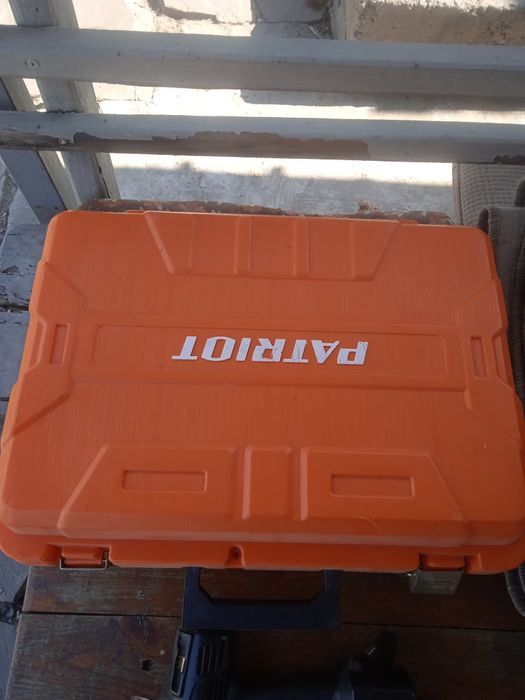 Перфоратор продам