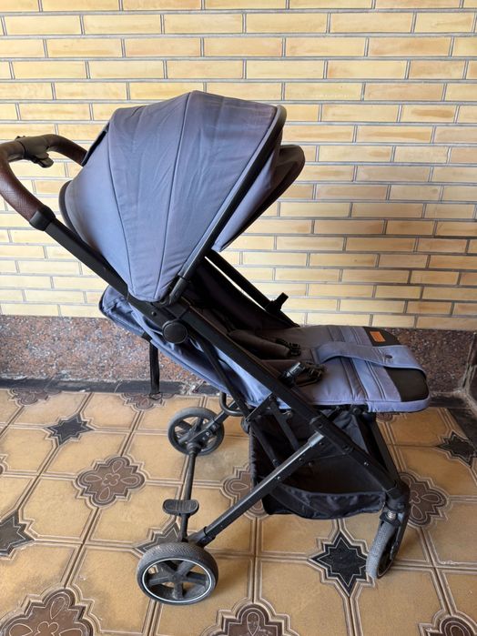 Коляска детская прогулочная