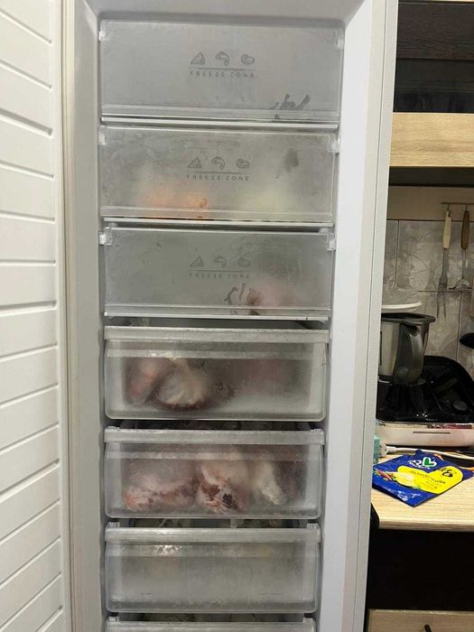 Продам морозильную камеру