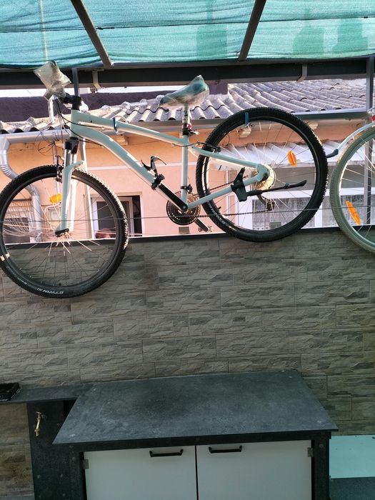 Doua biciclete de dama și barbati