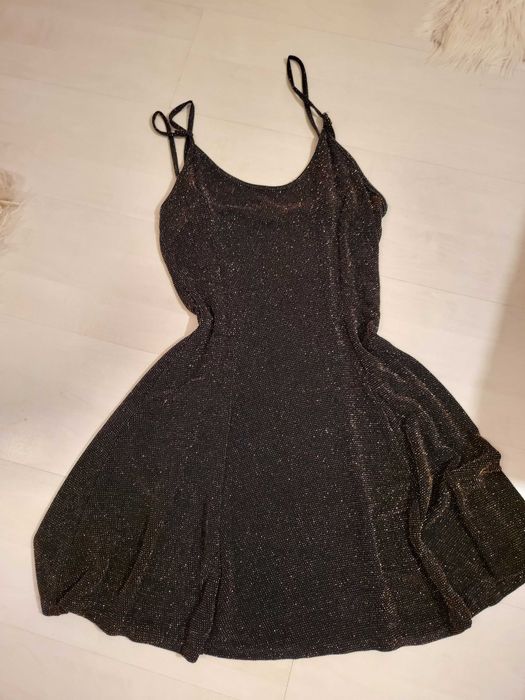 Вечерна черна рокля