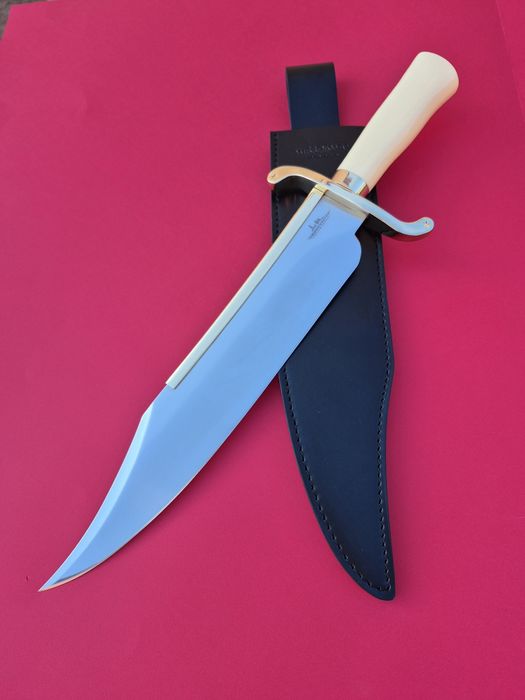 Масивен нож "THE EXPENDABLES BOWIE",Непобедимите