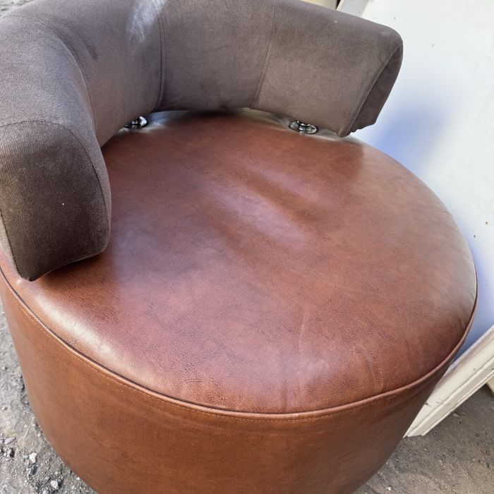 Продам кресла срочно