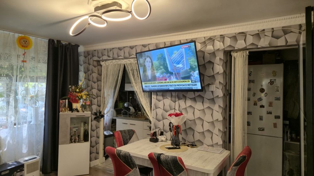 Apartament 3 camere Podul Roș