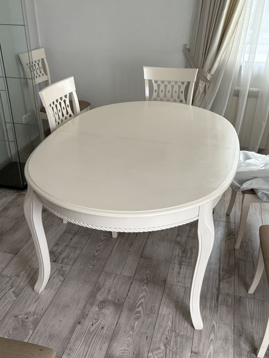 Стол и 8 стульев