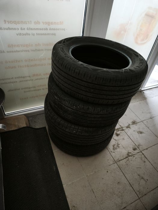 2 cauciucuri  de vară Passat b8 (215/60 R16 95 V)
