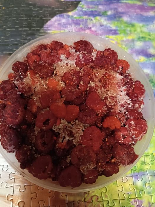 Свежезамороженная малина, дачная