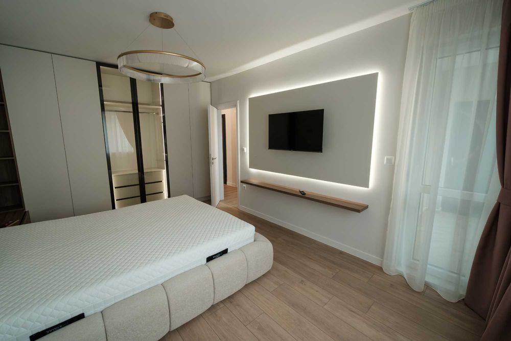 Продава се обзаведен тристаен апартамент