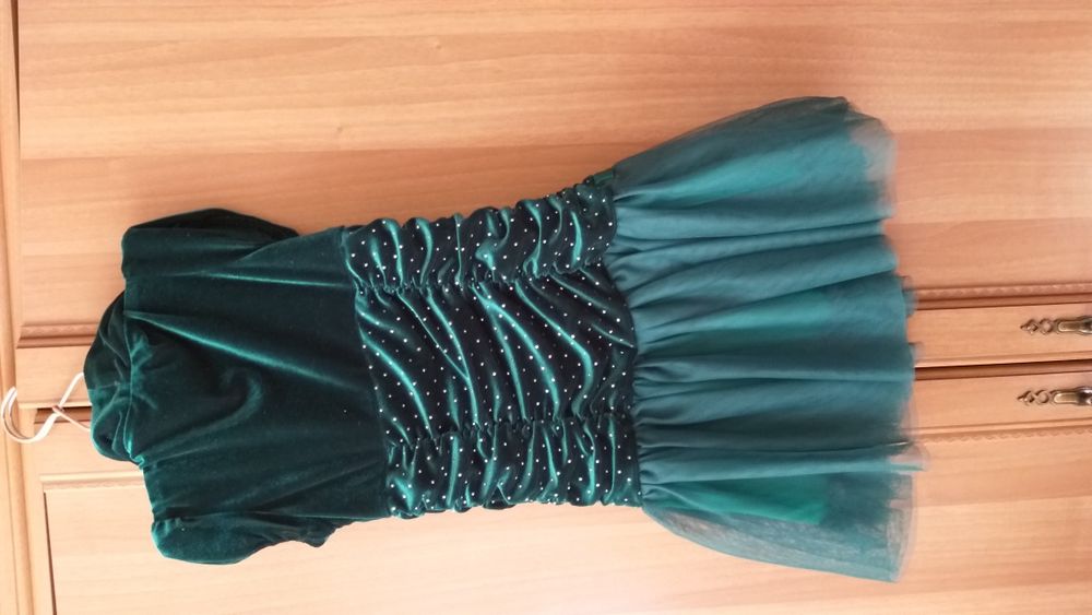 Елегантна рокля за момиче