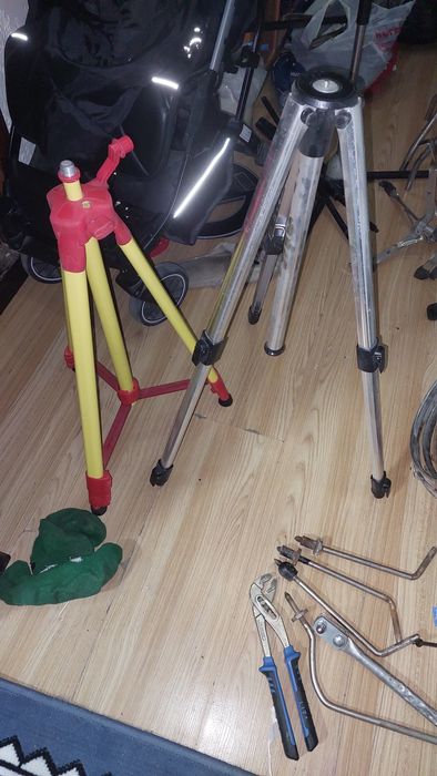 Стойки от уровня