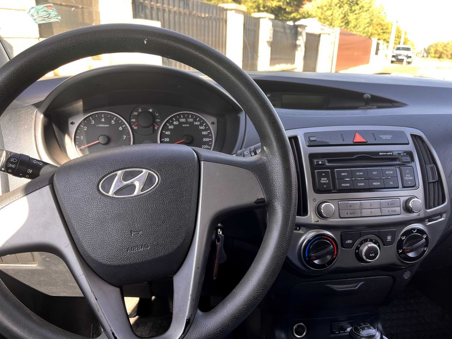 HYUNDAI i20 2014 — imagine 7