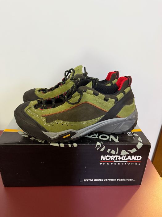 Мъжки планински обувки - 42 номер