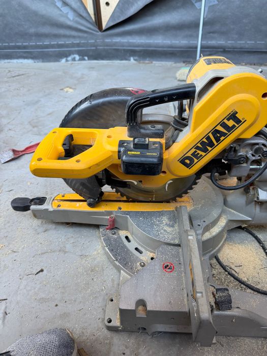 Dewalt DW717XPS-LX 1675W Циркуляр пендула на 110v