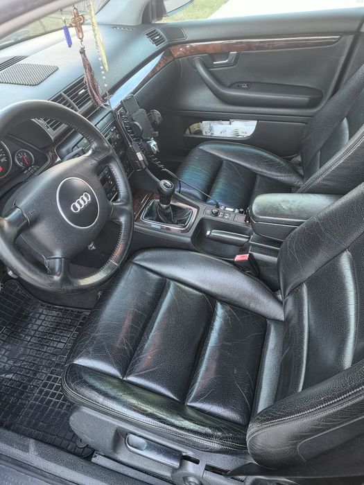 Vând Audi  A4  B6