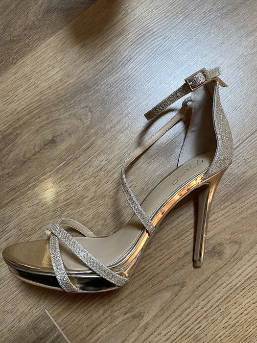 Sandale aurii cu toc noi, marimea 38.