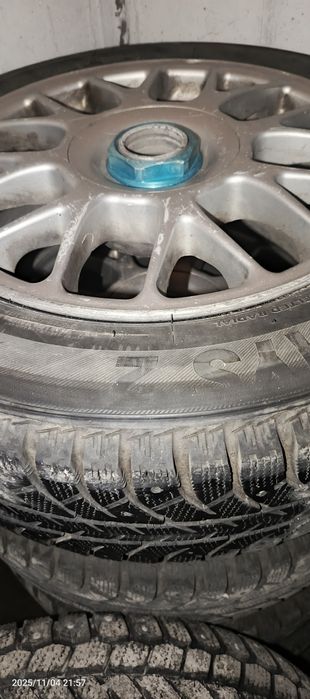 Титанка с зимним шинами