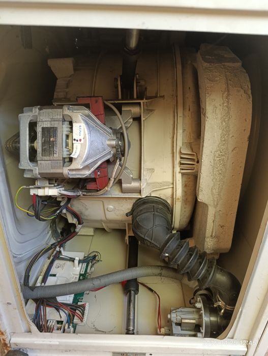 Пералня Аристон/Ariston AVL 100 P