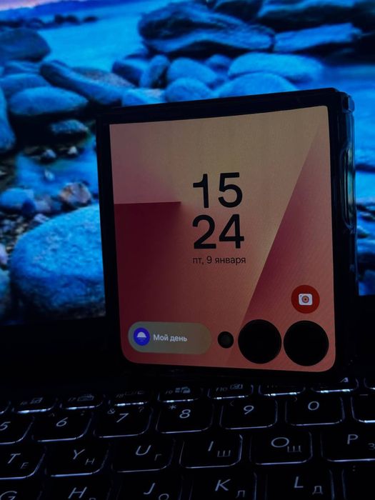 Samsung Galaxy Z Flip7