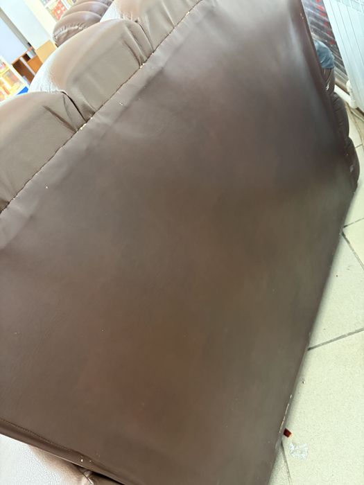 Диваны 4 штуки мощные