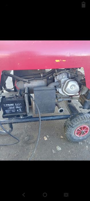 Vând generator electric pe benzina de 6kw.