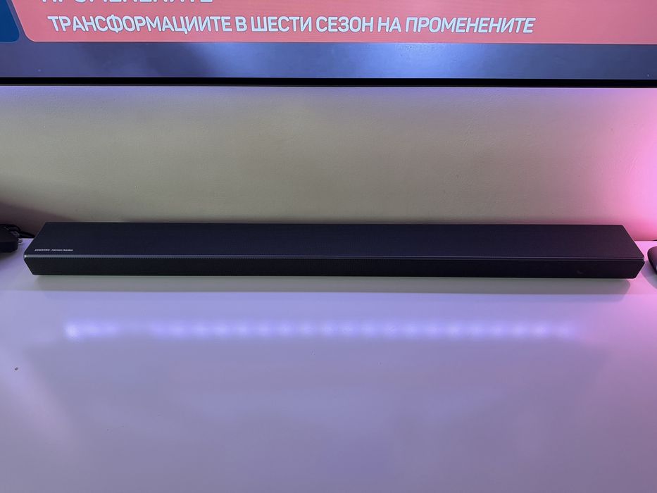 Продавам саунбар Samsung Harman/Kardon 3.1.2 с комплект допълнителни задни, безжични съраунд колони