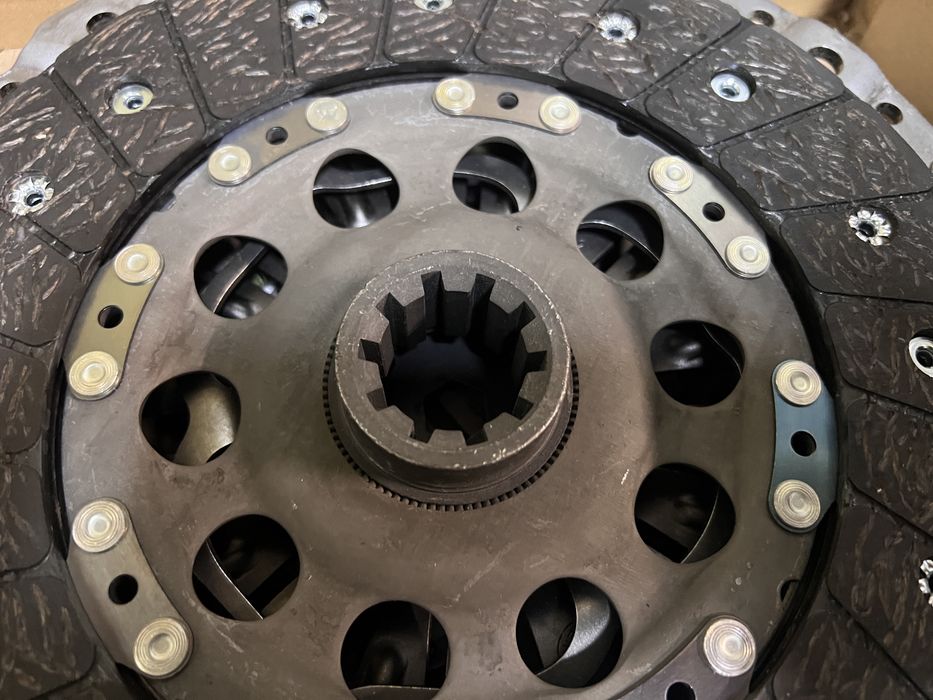 Нов съединител комплект за Bmw E46 330d-184кс/320d-150кс и 330XD 184кс