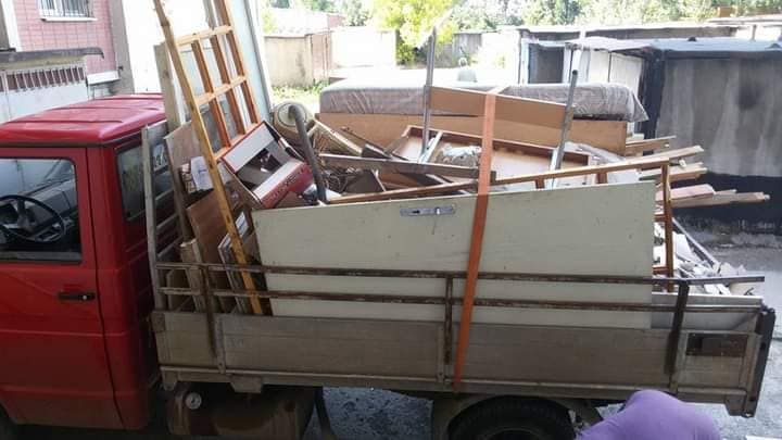 Извозване на отпадъци почистване на мазета тавани дворове.Хамали София