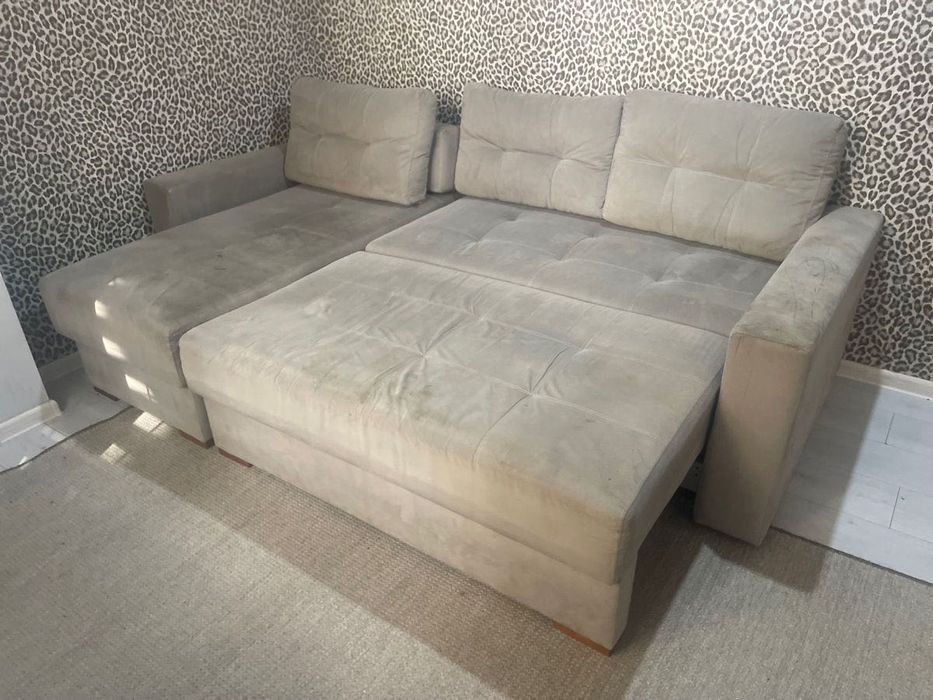 Отдaм дapoм диван