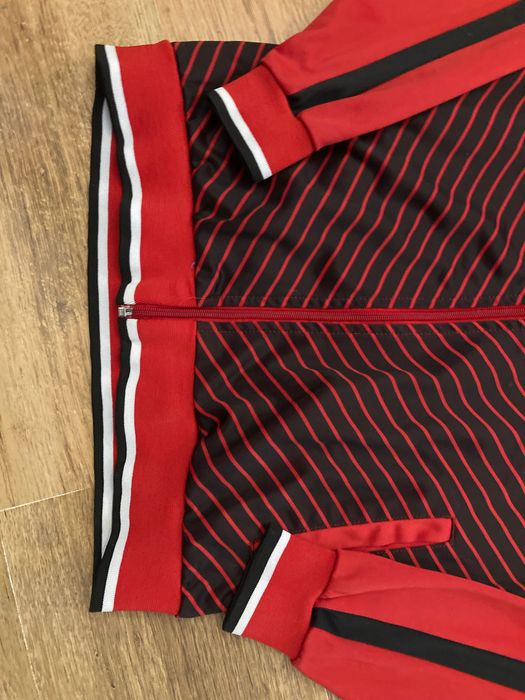 Намалено!!!Manchester United Nike -горнище.