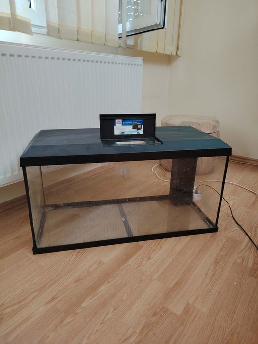Vând acvariu 110litri