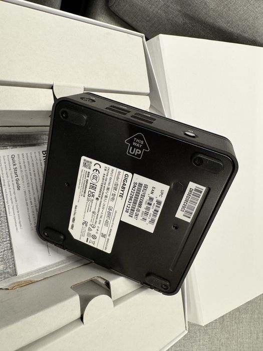 Mini-PC Brix AMD Ryzen R7-4800 negru