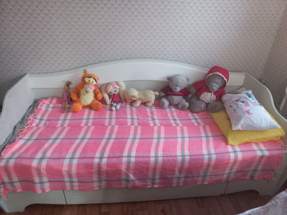 Продам кровать детскую