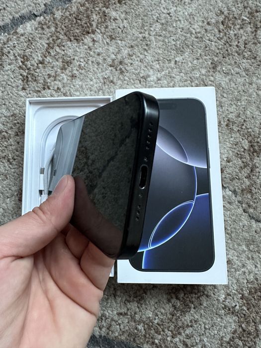 iPhone 16 Pro ca nou, full box, factura și garanție