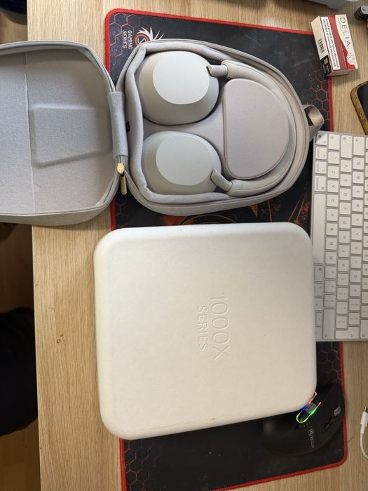 Casti Sony WH-1000XM5B wireless noise canceling