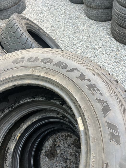 255/75/17 Goodyear Wrangler A/T