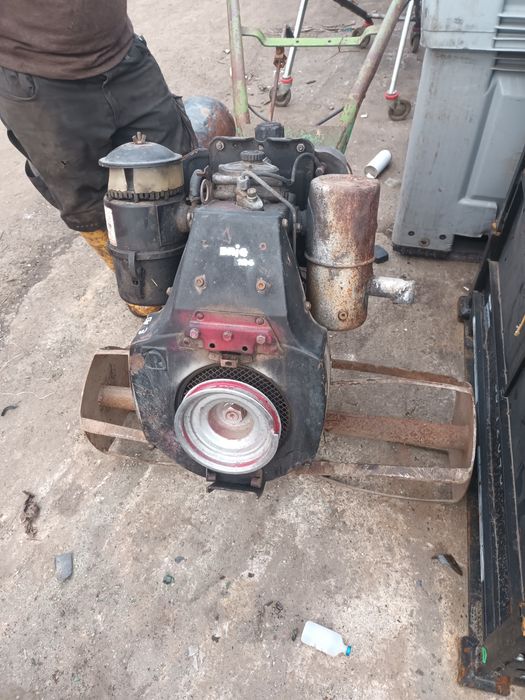 Vând motocultor dizel