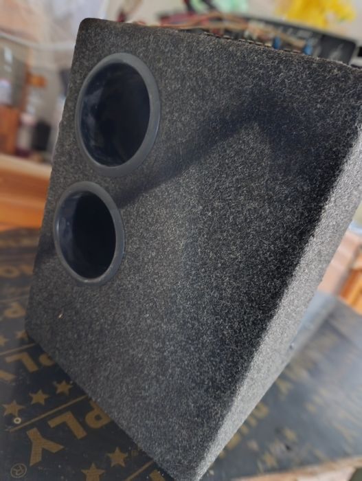 Баскаса със усилвател за кола hart,magnat 4000