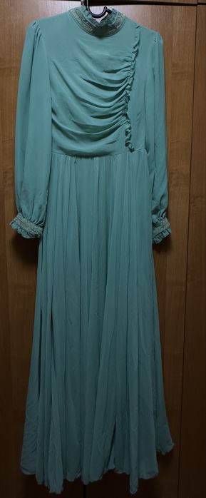 Длинное вечернее платье