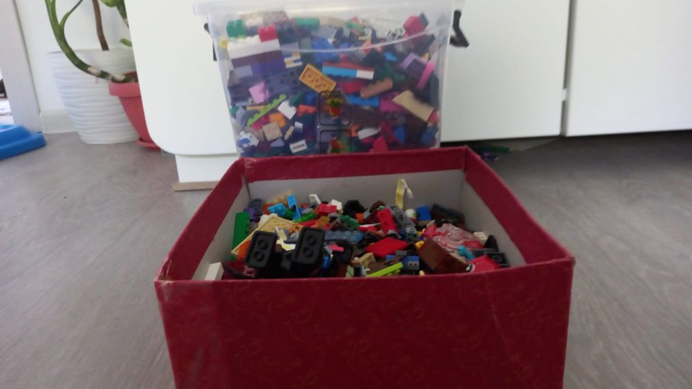 Продам большой набор ЛЕГО. ОРИГИНАЛ.