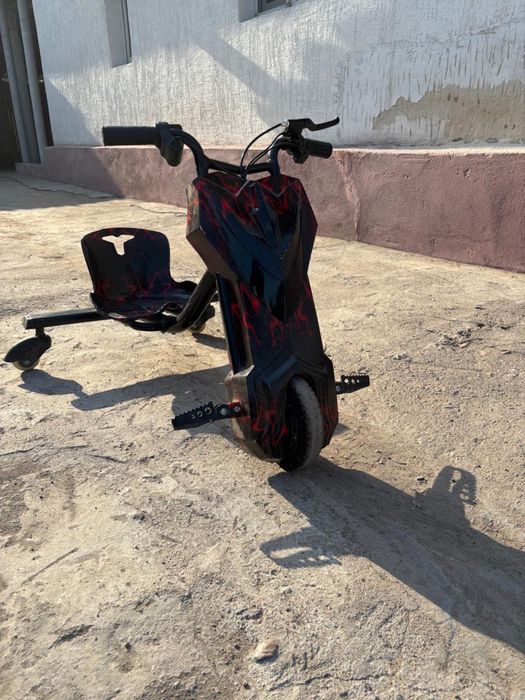 Детский скутер для дрифта