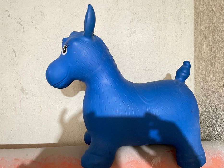 Гумено магаре за скачане