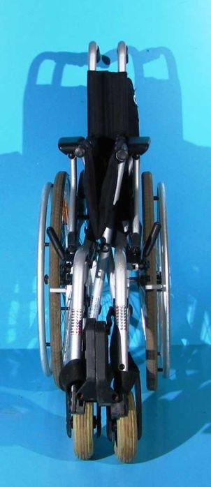 Scaun cu rotile Drive - latime sezut 45 cm