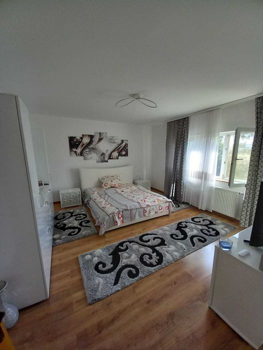 Vând casă la preț de apartament