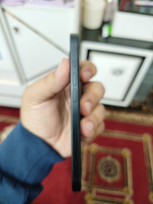 iPhone 15 100% ёмкость кора ранг идеал состояние